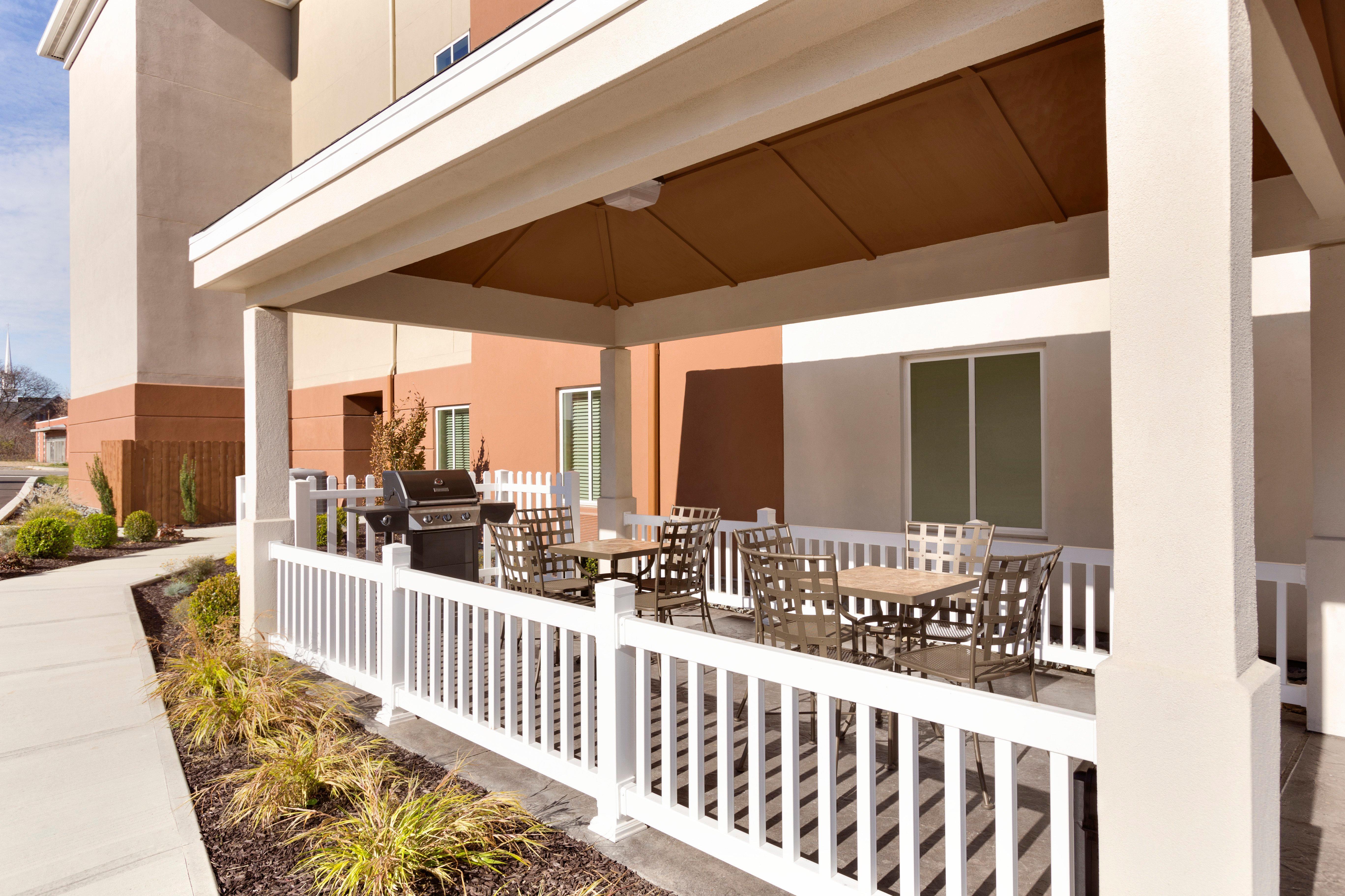 Candlewood Suites Vestal - Binghamton By Ihg Экстерьер фото